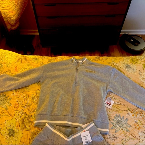 Reebok-Girls' Sweatsuit Set -2 Piece Active Sweatshirt and Jogger Pants XL - Picture 8 of 9